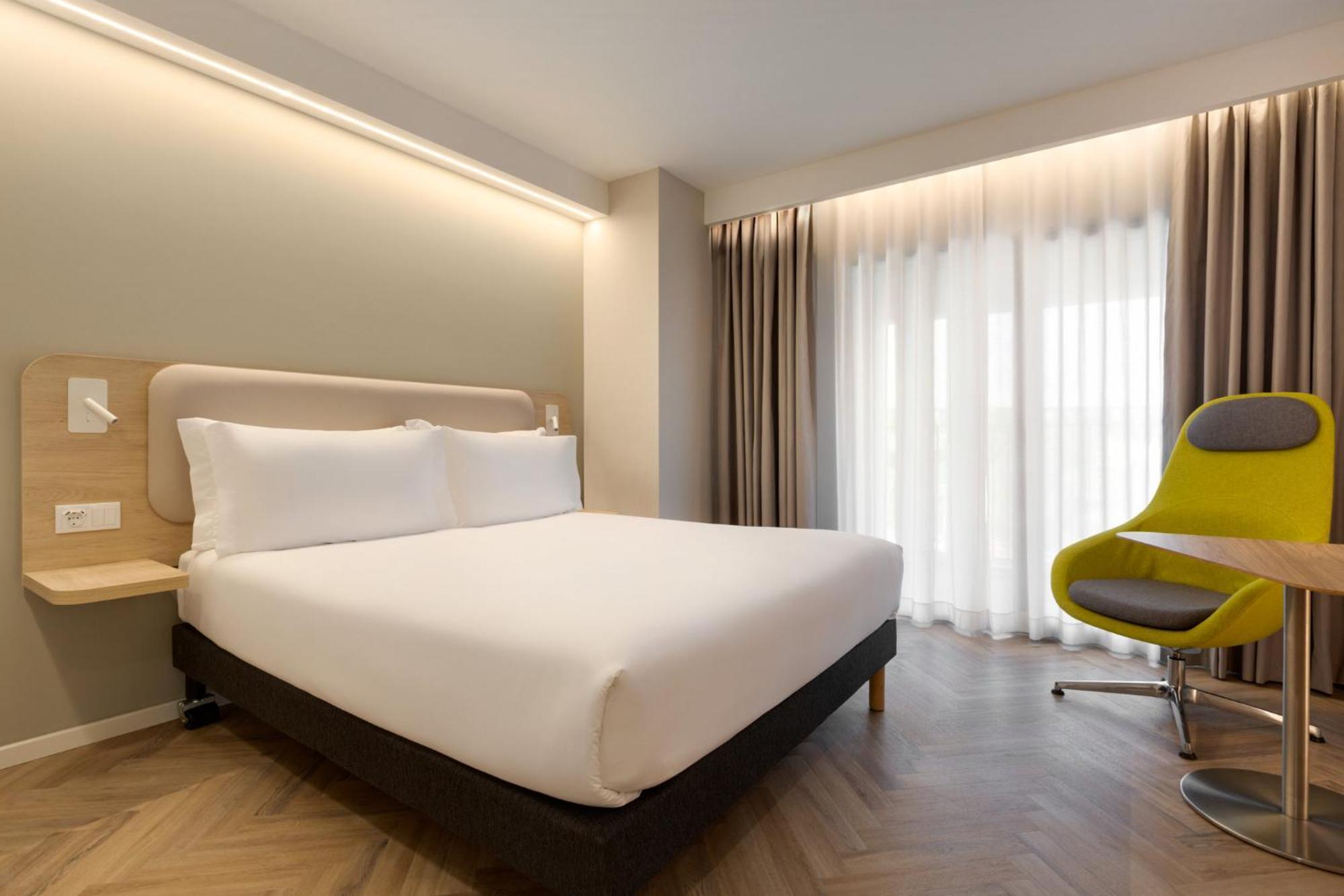 Holiday Inn Express Evora By Ihg Exterior photo